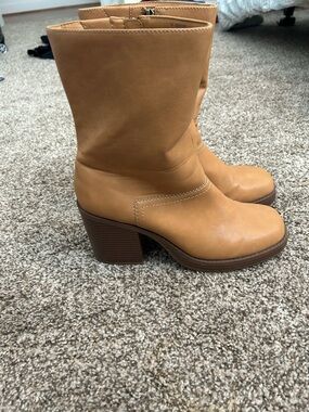 Tan Mid-Calf Block Heel Women's Boots